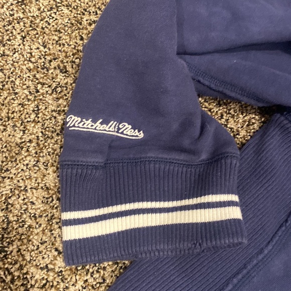 Mitchell and Ness Chicago Bears zip hoodie - Picture 6 of 8